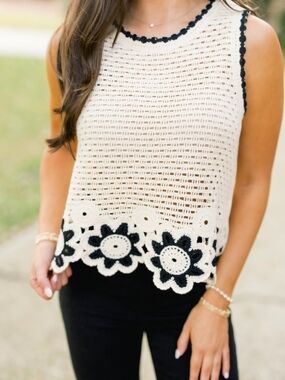 Crochet Floral-Trim Sleeveless Tank Top - Cream with Black Accents